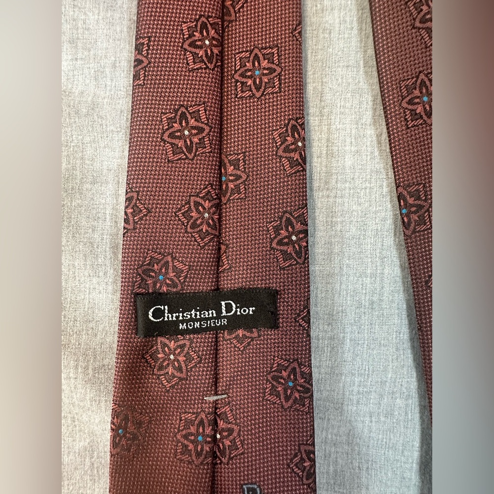 Christian Dior Burgandy Geometric Men's Tie - Picture 5 of 7